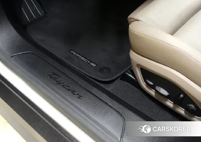 Porsche Taycan 2023 Серый из Кореи, фото 6