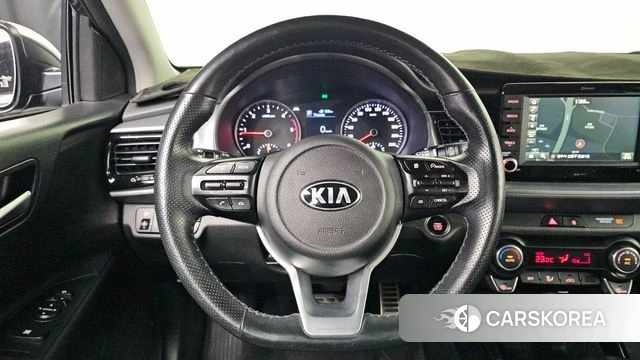 Kia Stonic 2018 Серебристо-серый из Кореи, фото 6