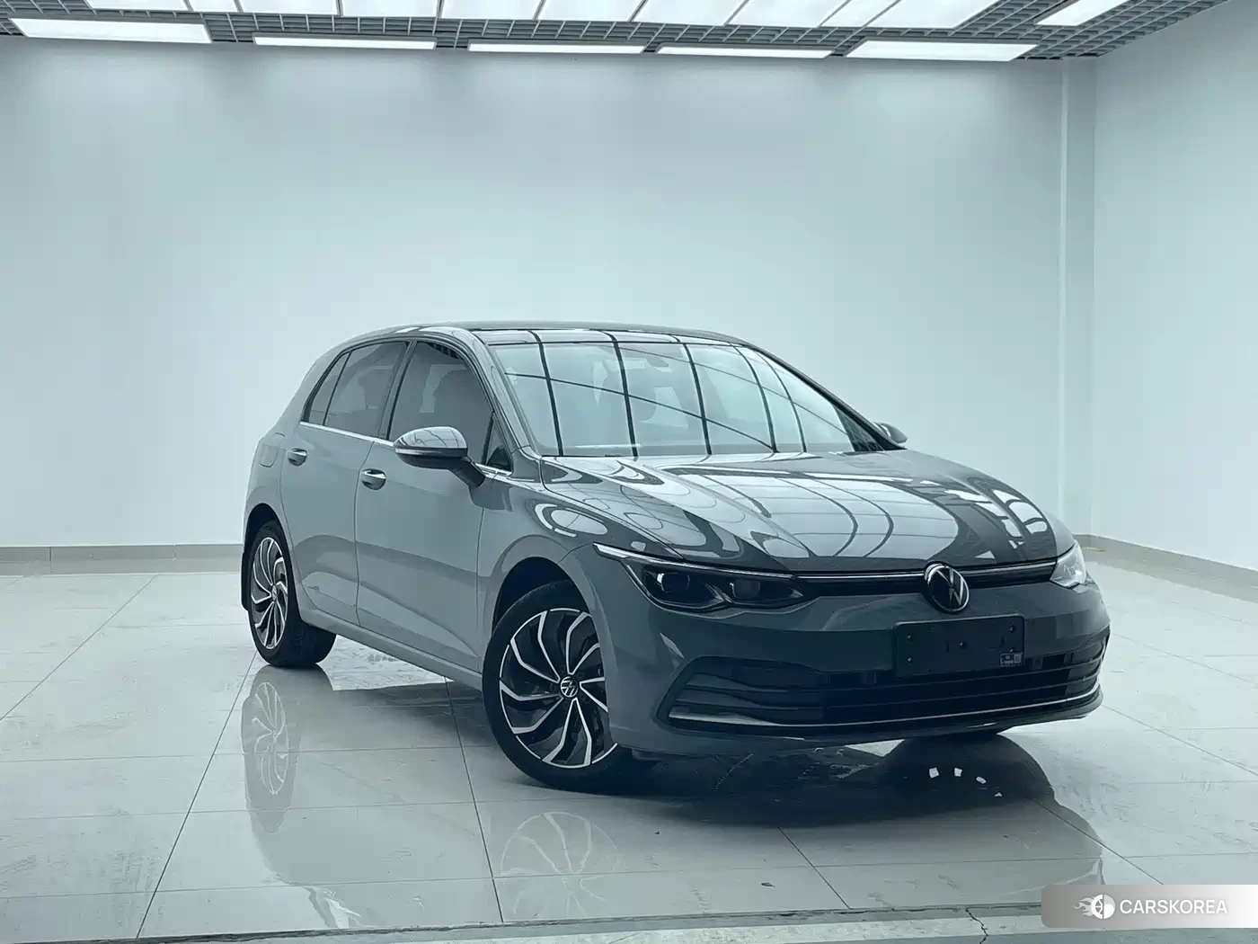 Volkswagen Golf 2022 Silver/gray из Китая, фото 6