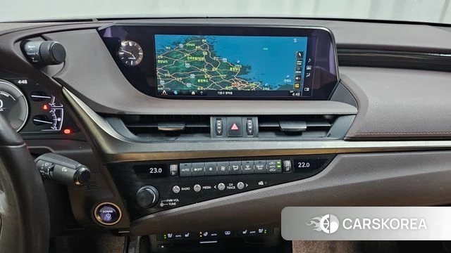 Lexus ES300h 7th generation 2018 Серебристо-серый из Кореи, фото 6