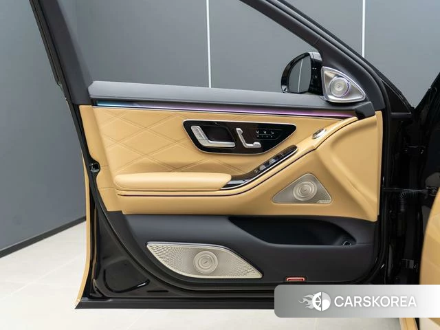 Mercedes-Benz Maybach S-class 2023 Черный из Китая, фото 6