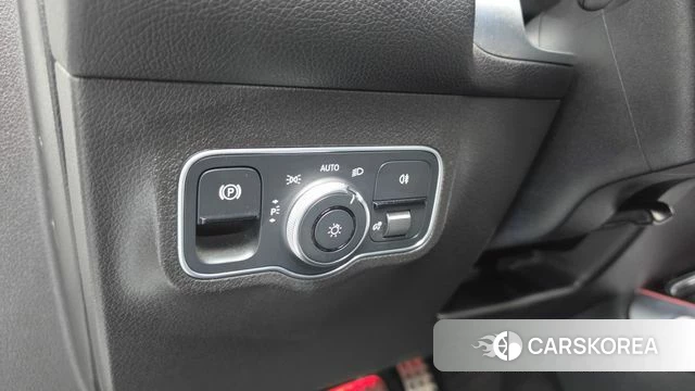 Mercedes-Benz GLB-Class X247 2021 Белый из Кореи, фото 6