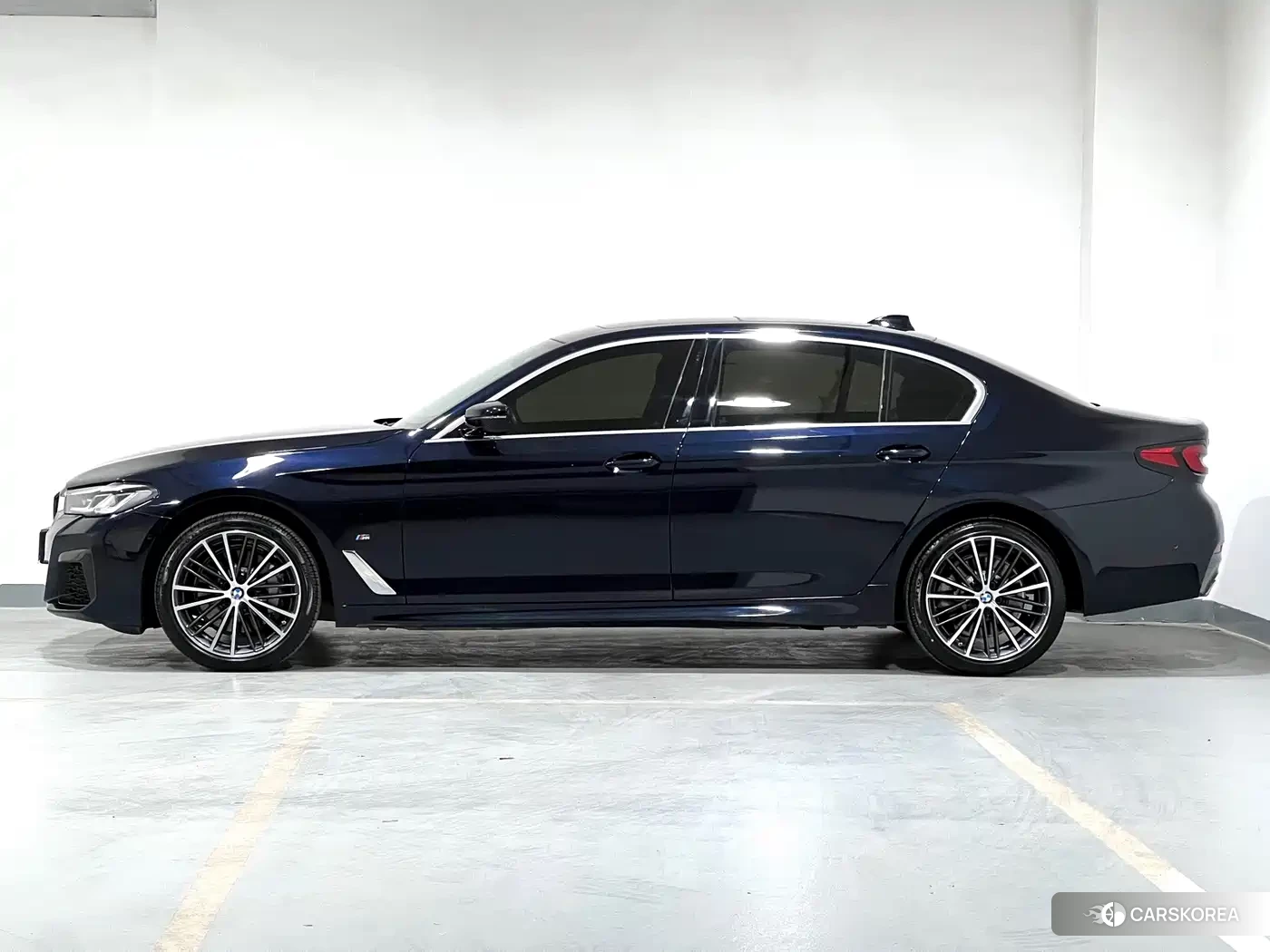 BMW 5 series 2023 Черный из Китая, фото 6