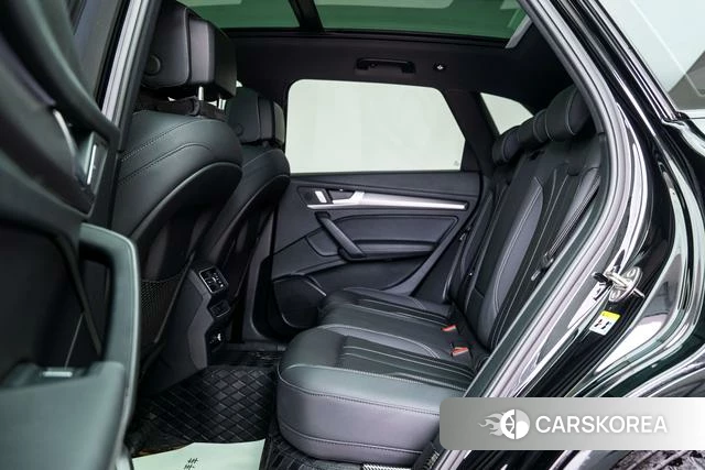 Audi Q5L 2023 Черный из Китая, фото 6