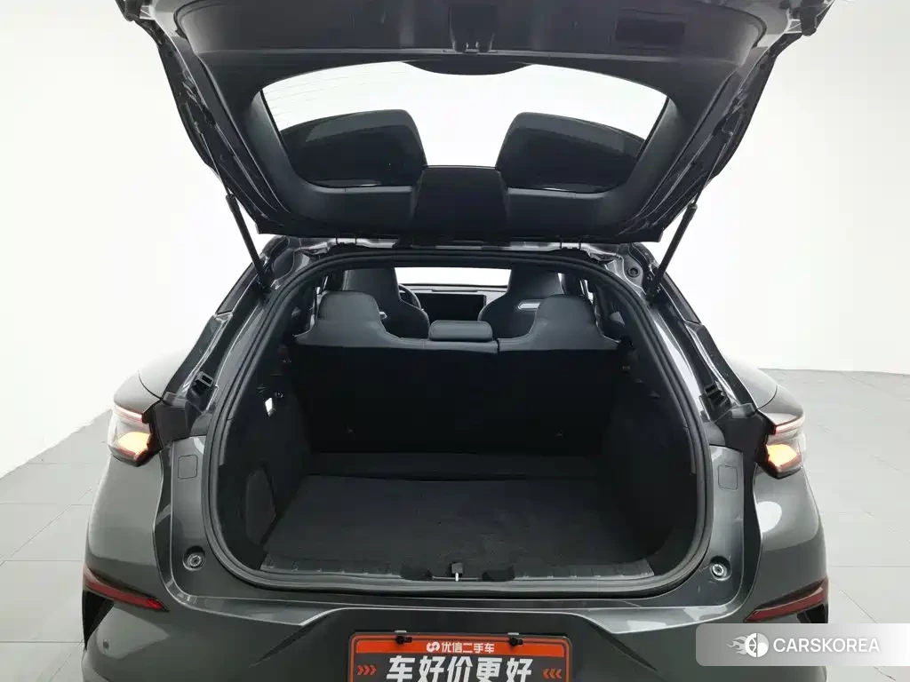 Chang'an UNI-T 2023 Silver/gray из Китая, фото 6