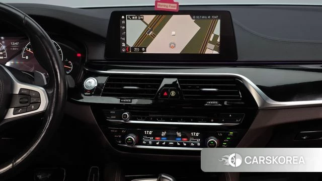 BMW 5 Series (G30) 2019 Белый из Кореи, фото 6
