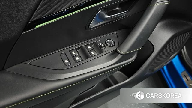 Peugeot e-2008 second generation 2022 Синий из Кореи, фото 6