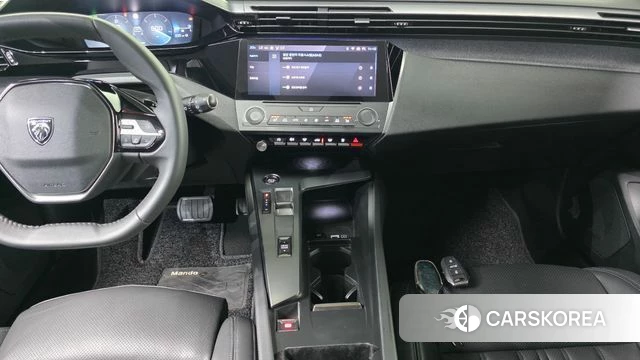 Peugeot 308 Third generation 2023 Белый из Кореи, фото 6