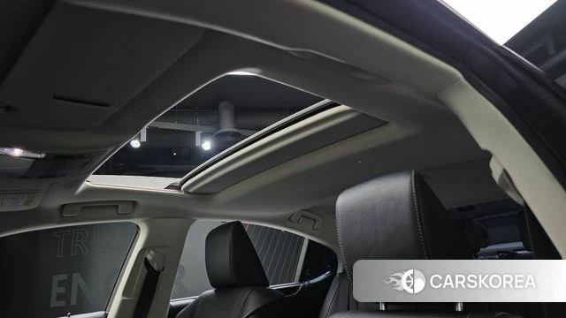 Lexus ES300h 7th generation 2024 Белый из Кореи, фото 6