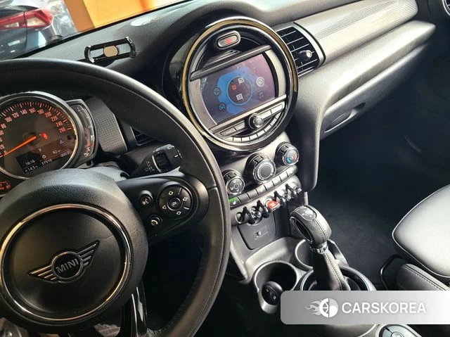 Mini Cooper 2019 Жемчужный цвет из Кореи, фото 6