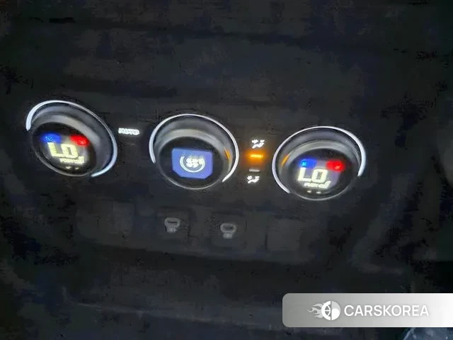 Land Rover Defender (L663) id 3011736 из Кореи 6