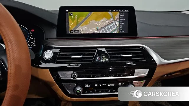 BMW 5 Series (G30) 2020 Белый из Кореи, фото 6