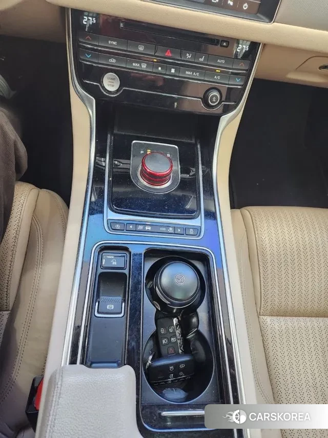 Jaguar XF (X260) 2018 Белый из Кореи, фото 6