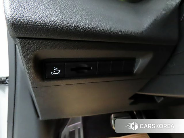Peugeot 408 2023 Белый из Кореи, фото 6