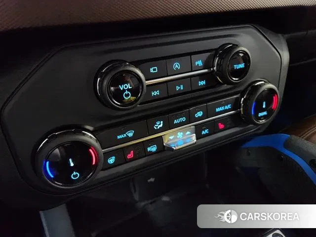 Ford Bronco 6th Generation 2022 Черный из Кореи, фото 6