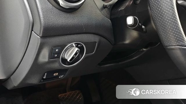Mercedes-Benz GLA-Class X156 2019 Белый из Кореи, фото 6