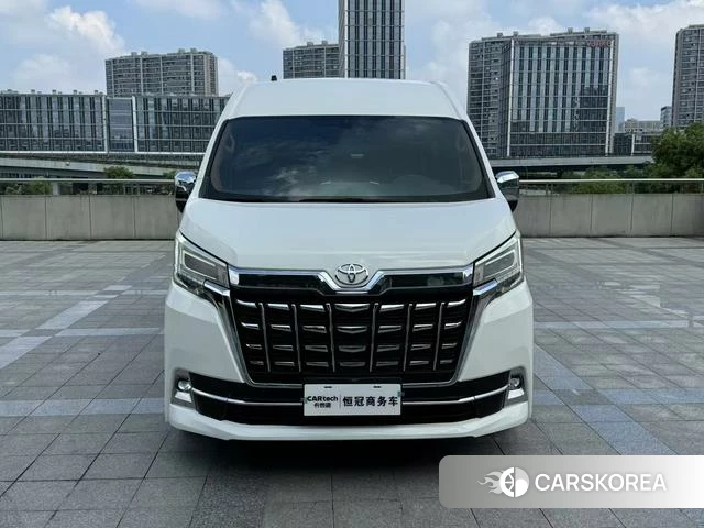 Toyota Hiace 2023 Белый из Китая, фото 6