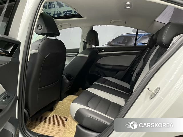 Volkswagen Bora 2024 Белый из Китая, фото 6
