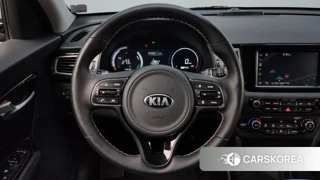 Kia Niro EV 2021 Серебряный из Кореи, фото 6