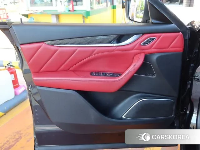 Maserati Levante 2020 Черный из Кореи, фото 6
