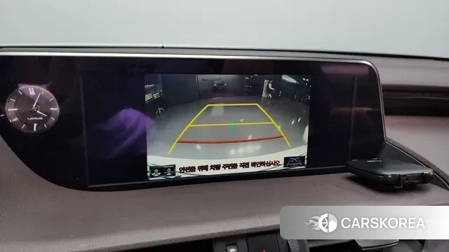 Lexus ES300h 7th generation 2020 Белый из Кореи, фото 6