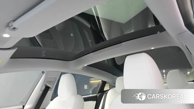 Tesla Model 3 2024 Синий из Кореи, фото 6