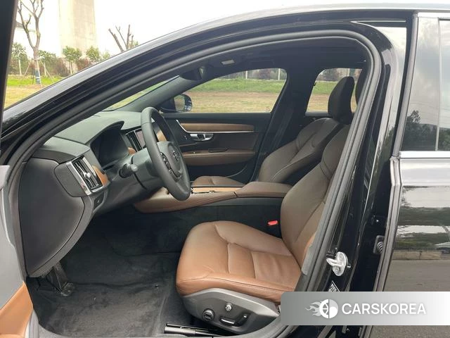 Volvo S90 2023 Черный из Китая, фото 6