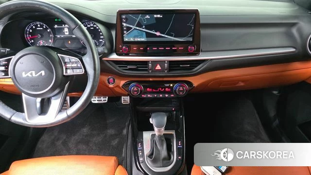 Kia The New K3 2nd generation 2023 Белый из Кореи, фото 6