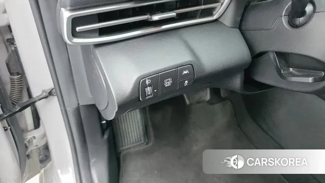 Hyundai Avante Hybrid (CN7) 2021 Серебристо-серый из Кореи, фото 6