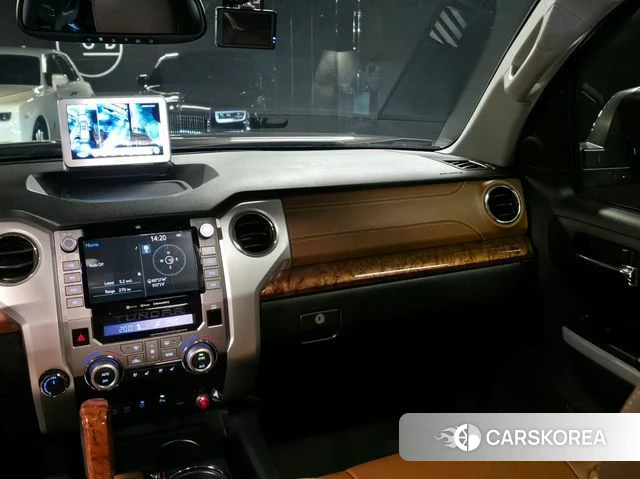 Toyota Tundra 2020 Золотой из Кореи, фото 6