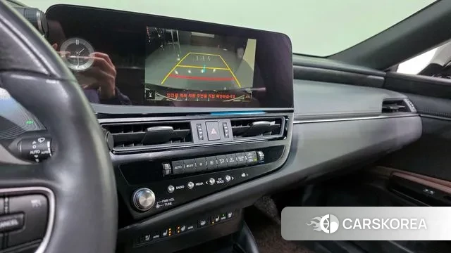 Lexus ES300h 7th generation 2023 Черный из Кореи, фото 6