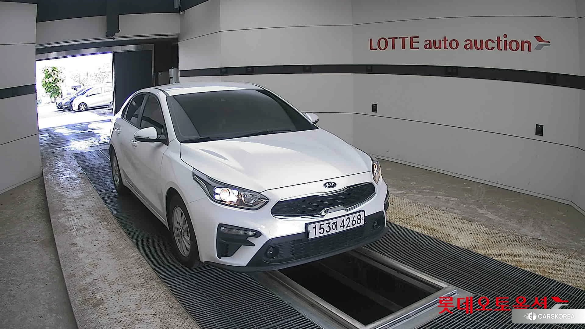 Kia K3 2021 Snow White Pearl из Кореи, фото 6