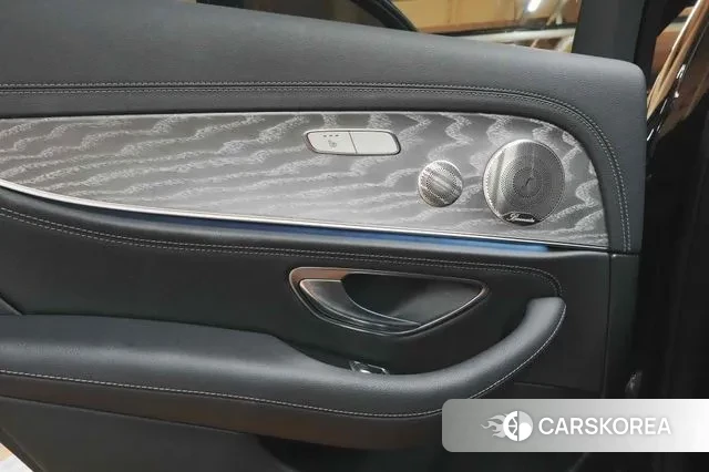 Mercedes-Benz E-Class W213 2021 Черный из Кореи, фото 6