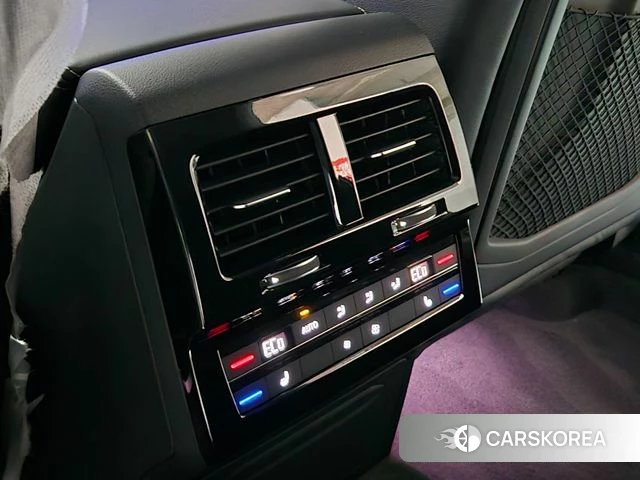 Volkswagen Touareg 3rd generation 2026 Черный из Кореи, фото 6
