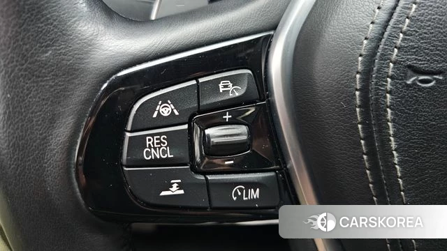 BMW 5 Series (G30) 2018 Синий из Кореи, фото 6