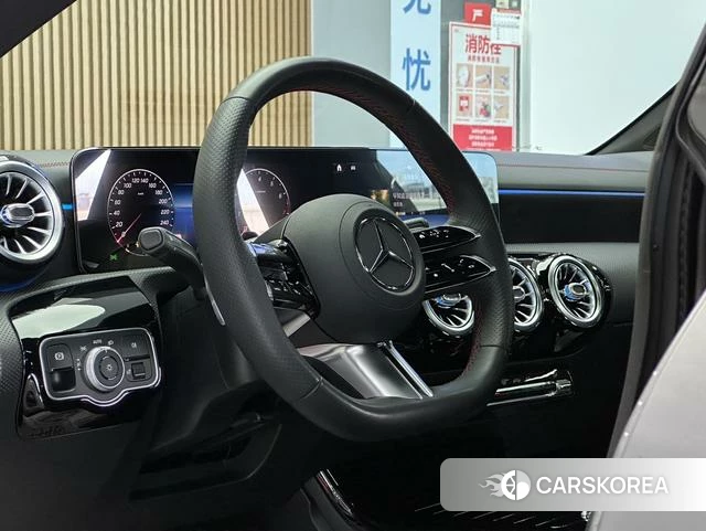 Mercedes-Benz CLA (import) 2025 Серебристо-серый из Китая, фото 6