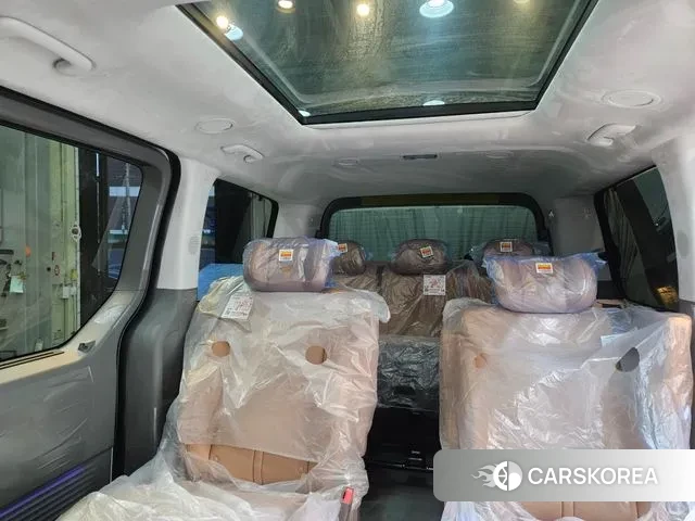 Hyundai Staria 2025 Белый из Кореи, фото 6