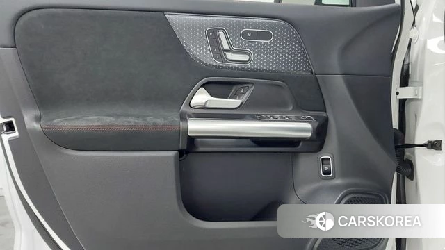 Mercedes-Benz GLA - Class H247 2025 Белый из Кореи, фото 6