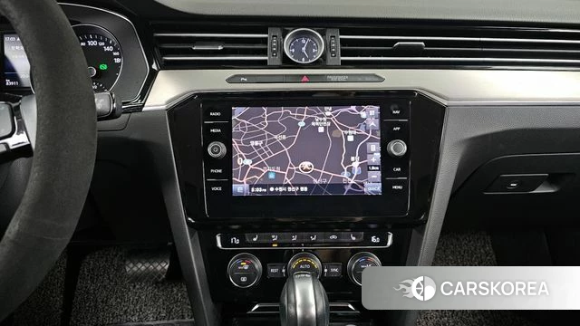 Volkswagen Passat GT (B8) 2018 Белый из Кореи, фото 6