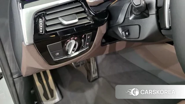 BMW 6 Series GT (G32) 2024 Белый из Кореи, фото 6