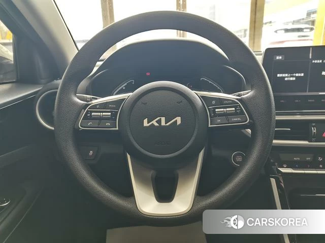Kia K3 2022 Белый из Китая, фото 6