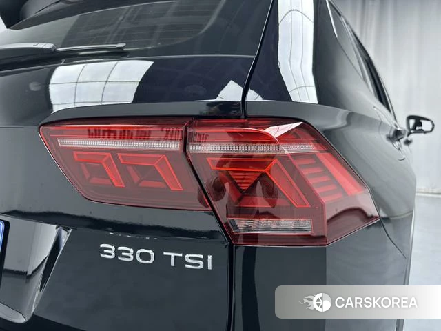 Volkswagen Tiguan L 2023 Черный из Китая, фото 6