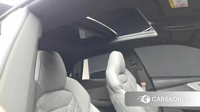 Audi Q8 (4M) 2022 Серый из Кореи, фото 6