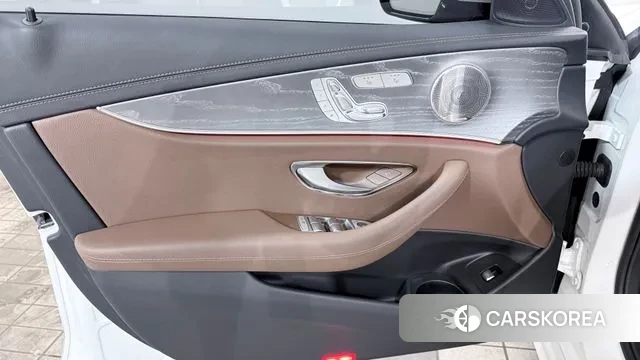 Mercedes-Benz E-Class W213 2022 Белый из Кореи, фото 6