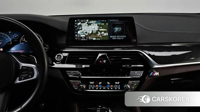 BMW 5 Series (G30) 2018 Белый из Кореи, фото 6