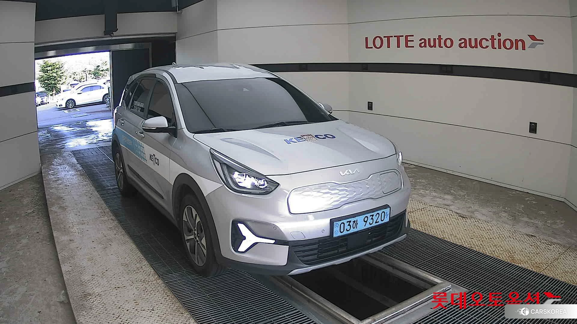 Kia Niro Plus 2023 Sparkling Silver из Кореи, фото 6