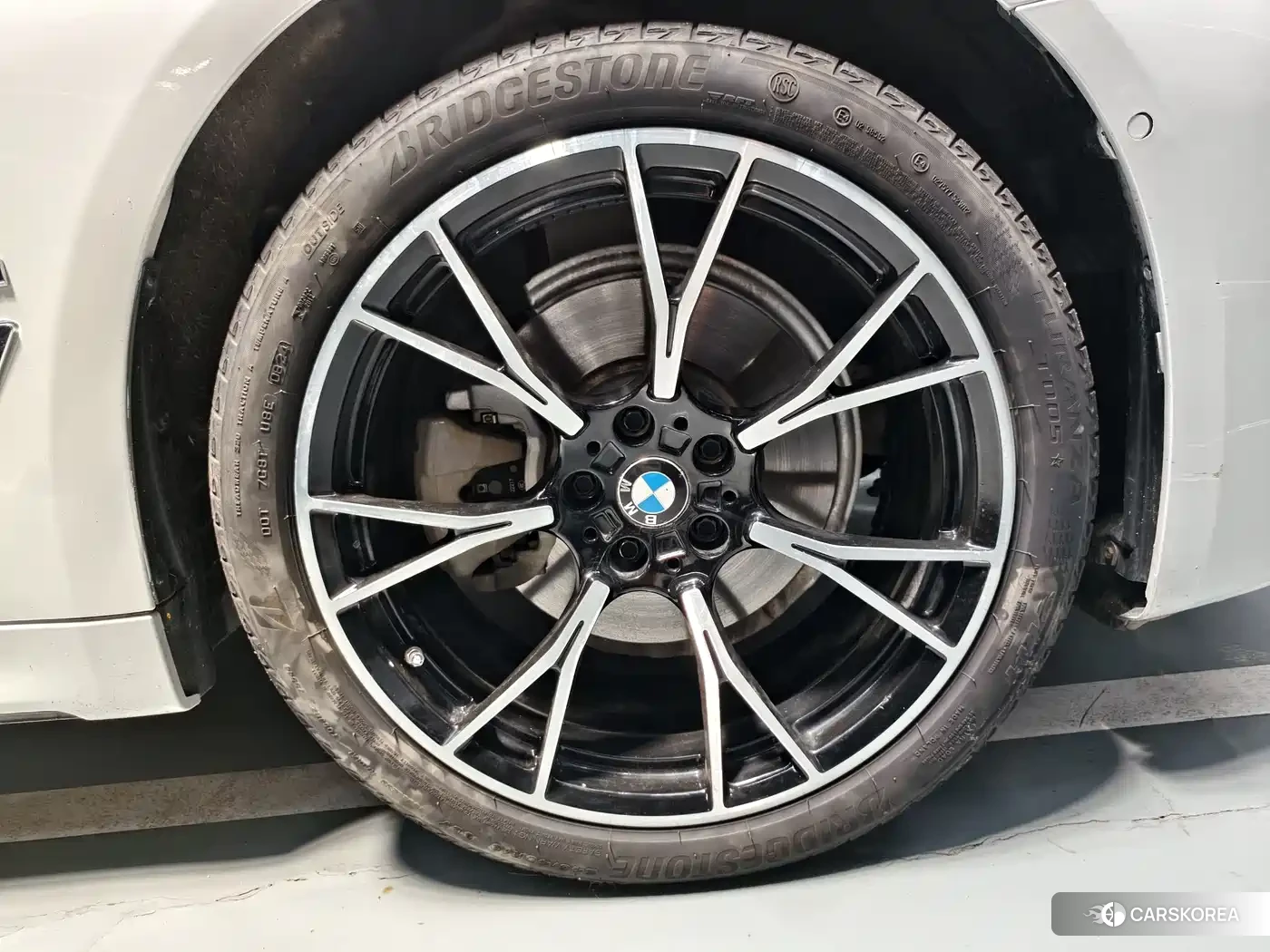 BMW 5 series 2023 Белый из Китая, фото 6
