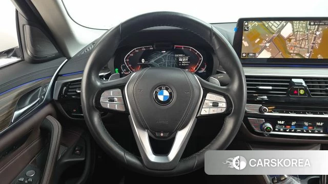 BMW 5 Series (G30) 2022 Белый из Кореи, фото 6
