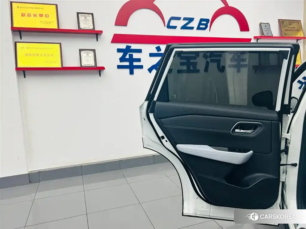 Nissan Qijun 2023 Белый из Китая, фото 6