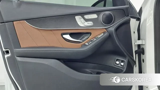 Mercedes-Benz GLC-Class X253 2020 Белый из Кореи, фото 6